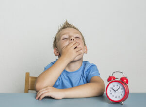 Cómo afecta el cambio de hora en el sueño infantil